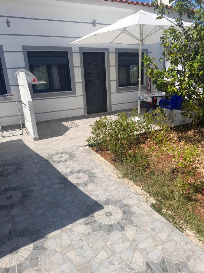 Vila F&M Ksamil Exterior photo