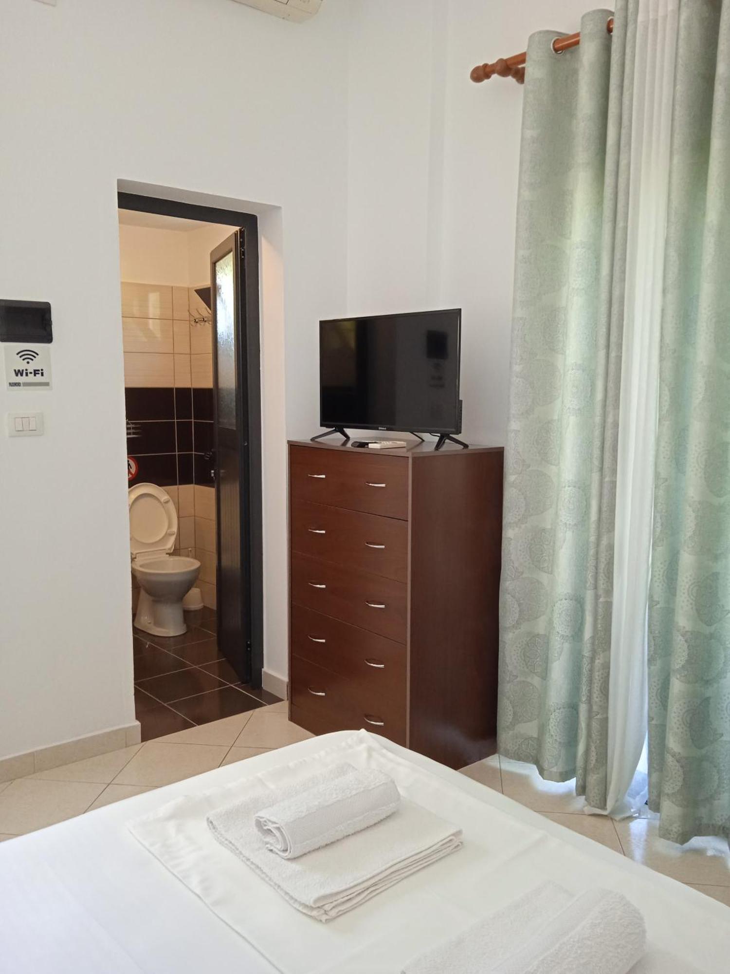 Vila F&M Ksamil Exterior photo